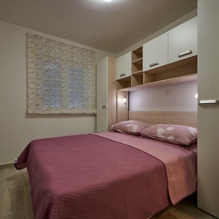 Апартаменти Apartman Jakov Трогір Екстер'єр фото