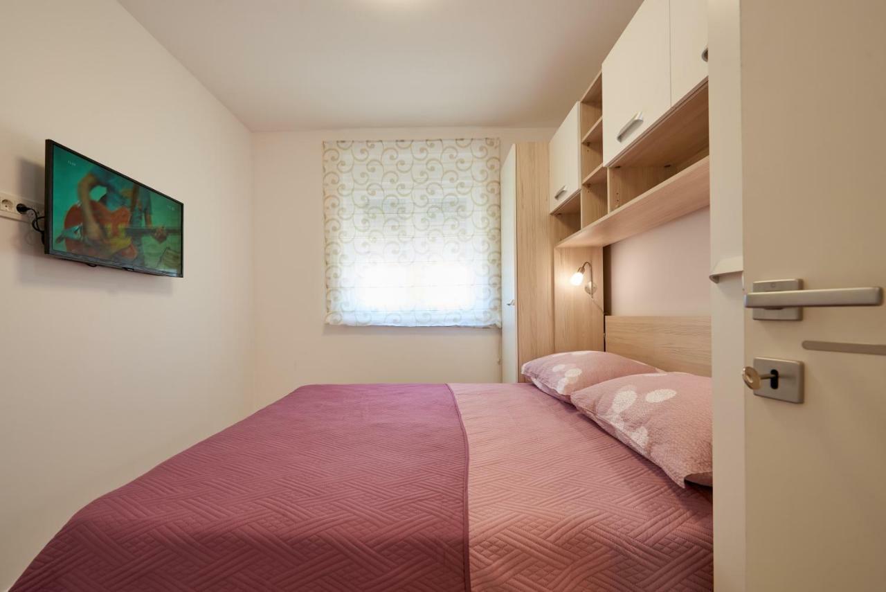 Апартаменти Apartman Jakov Трогір Екстер'єр фото